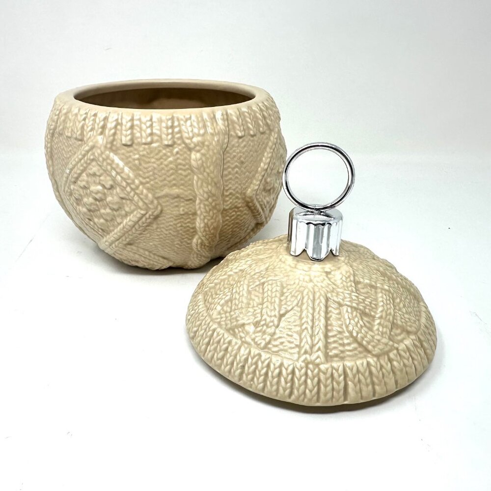 Vtg. FTD Chinese Porcelain Christmas Ornament Box Knitted Design Circa 80/90's